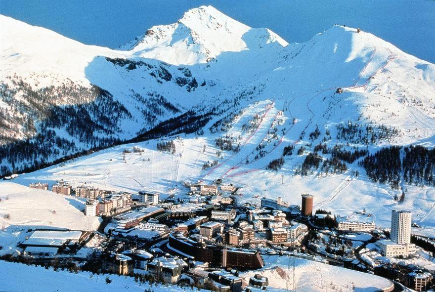 TH Sestriere - Villaggio Olimpico Esterno foto