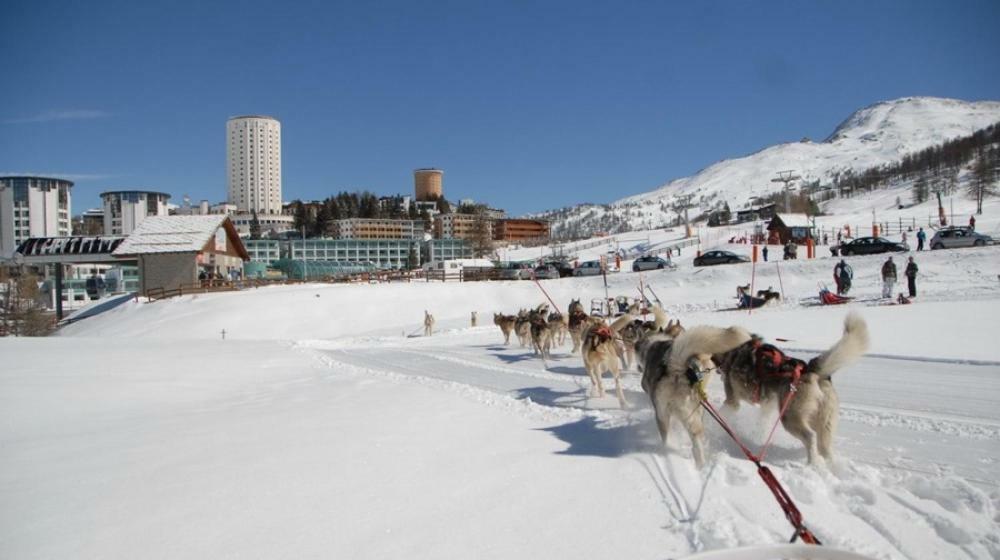 TH Sestriere - Villaggio Olimpico Esterno foto