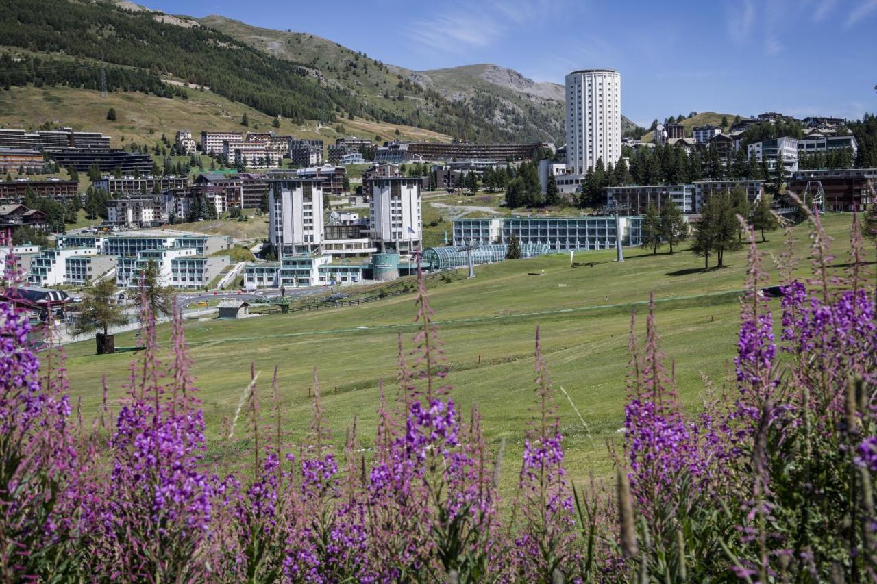 TH Sestriere - Villaggio Olimpico Esterno foto