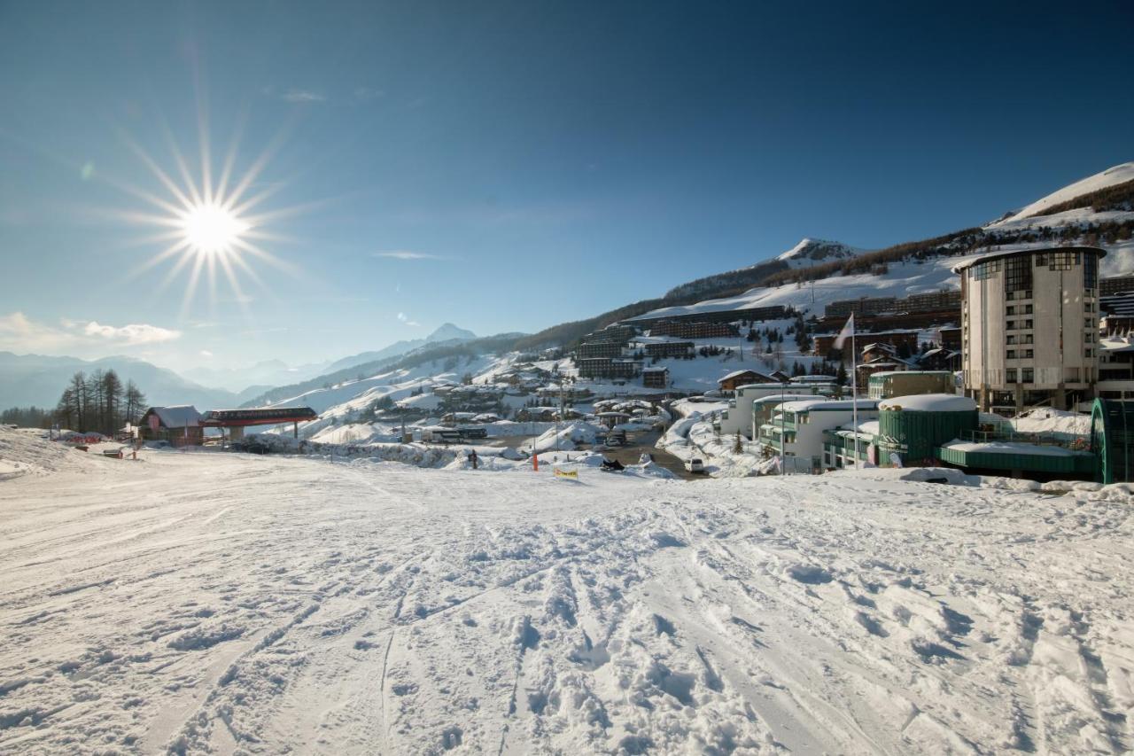 TH Sestriere - Villaggio Olimpico Esterno foto