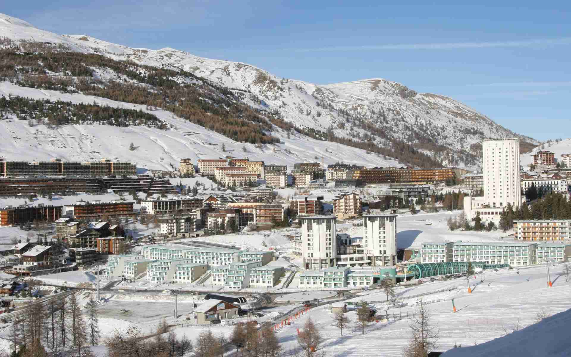 TH Sestriere - Villaggio Olimpico Esterno foto